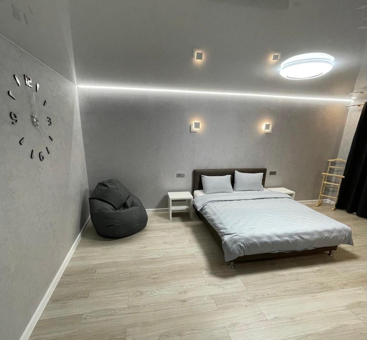 Apartcenter Вип Апартаменты В Центре Города На Гагарина كريفوي روغ المظهر الخارجي الصورة