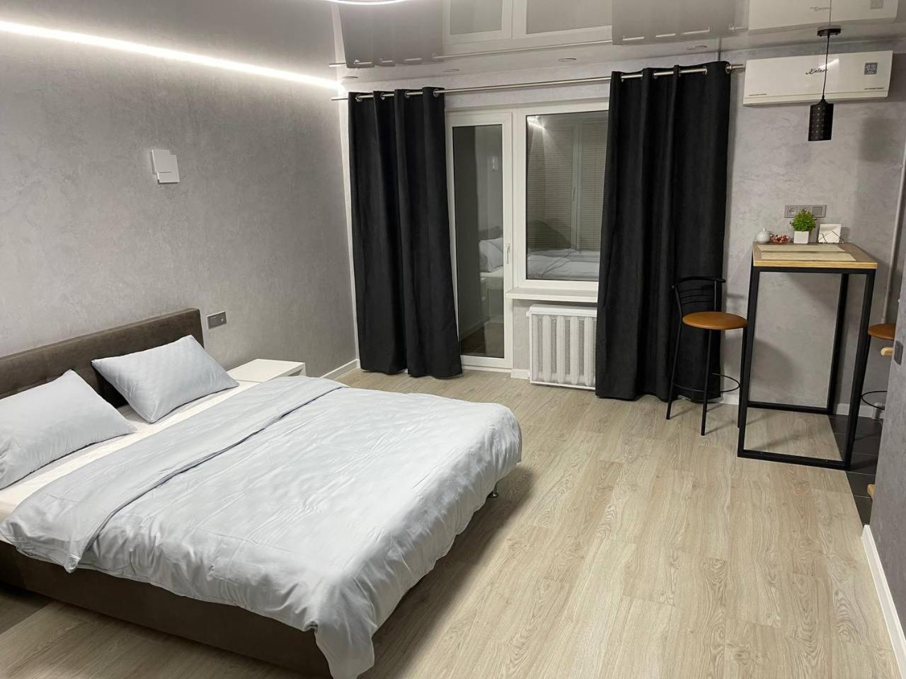 Apartcenter Вип Апартаменты В Центре Города На Гагарина كريفوي روغ المظهر الخارجي الصورة